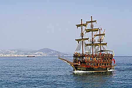 Kemer Korsan Tekne Turu