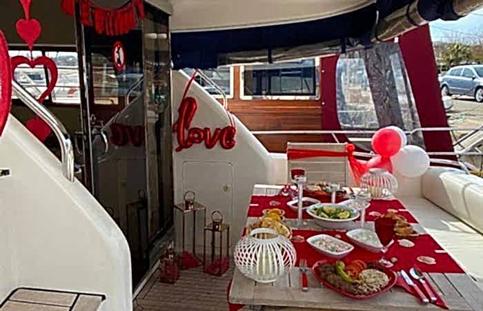 Çeşme Tekne Kiralama